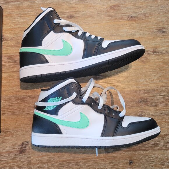 Air Jordan 1 Mid | White/Green Glow/Black | Size 10.5 | New - Picture 3 of 14
